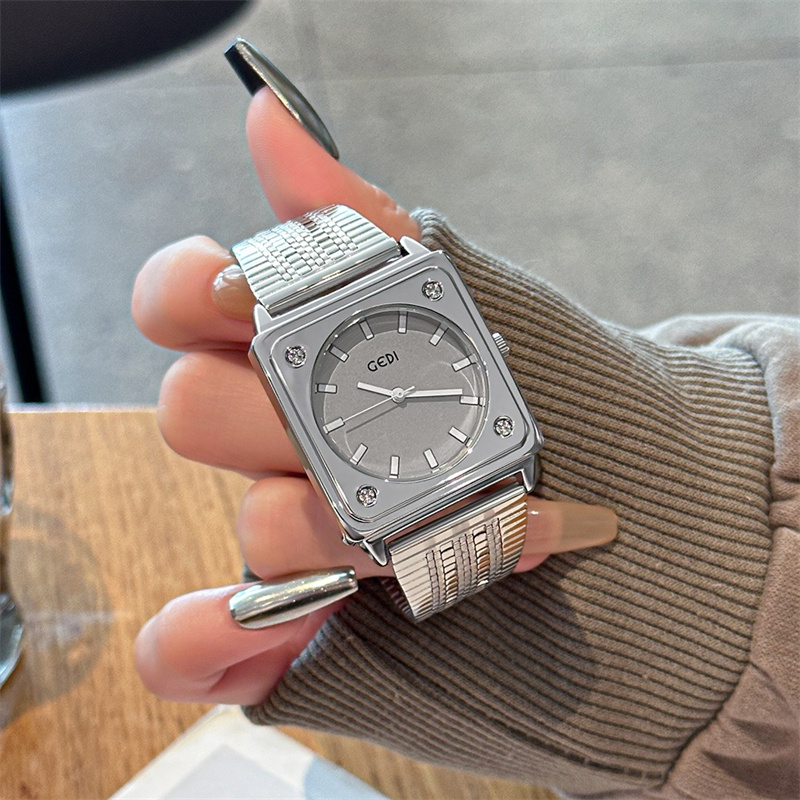 Luxury Watch Gift For Her - Jam Tangan Kuarsa Wanita dengan Desain