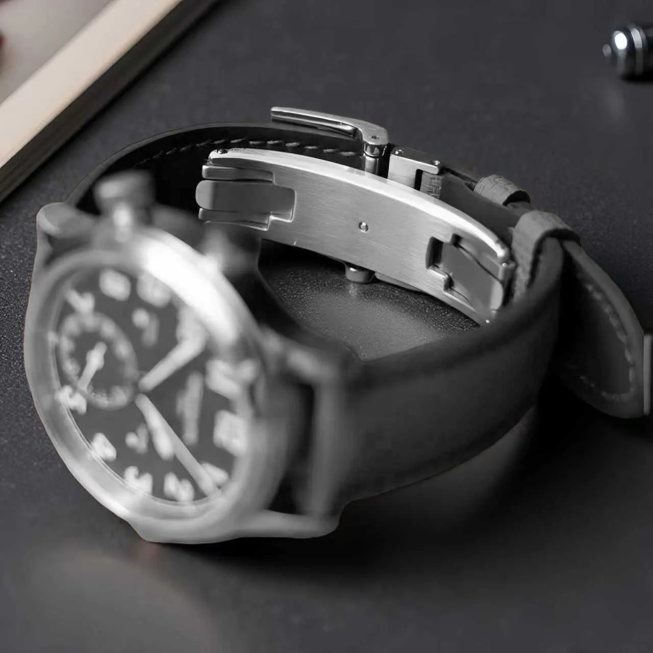 Tali Jam Tangan dengan Gesper  - Luxury Watch Investment ulasan dan harga